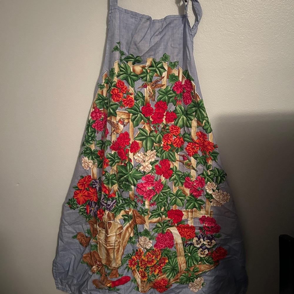 Blue Floral Garden-Print apron